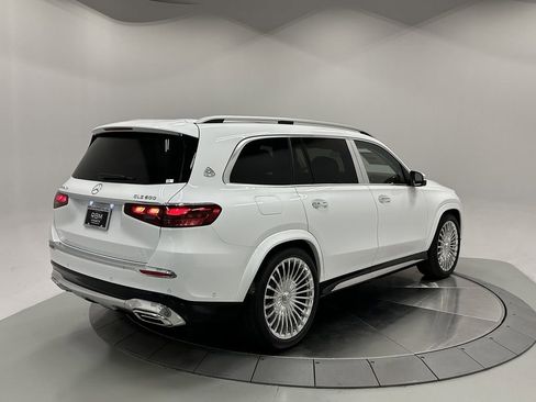 New 2026 Mercedes-Benz Maybach GLS 600 4MATIC image 7