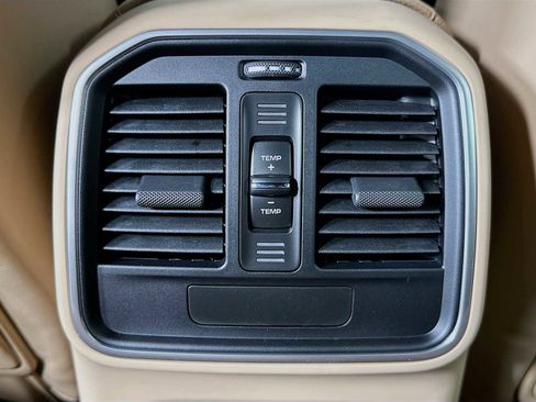 New 2026 Porsche Macan S image 25