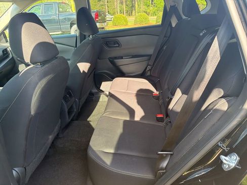 Used 2024 Nissan Rogue S image 11