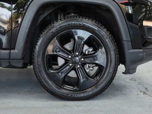 Used 2021 Jeep Compass Latitude w/ Sun and Sound Group image 12