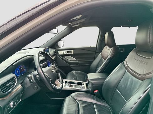 Used 2020 Ford Explorer Platinum w/ Premium Technology Package AWD/4WD image 10