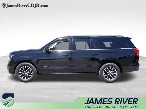Used 2025 Ford Expedition Max Platinum AWD/4WD image 2