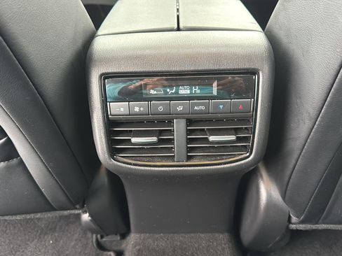 Used 2023 MAZDA CX-9 Touring Plus image 19