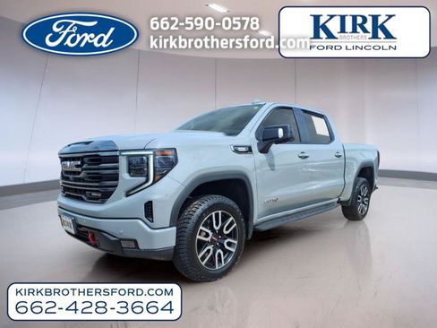Used 2024 GMC Sierra 1500 AT4 w/ Technology Package AWD/4WD image 1