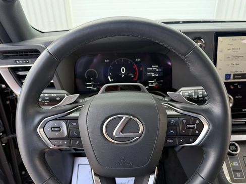Used 2025 Lexus GX 550 w/ Cold Area Package AWD/4WD image 22