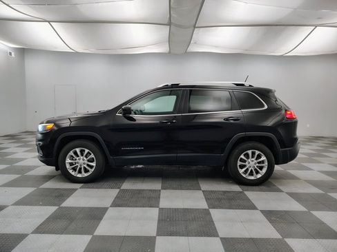 Used 2019 Jeep Cherokee Latitude w/ Cold Weather Group AWD/4WD image 4
