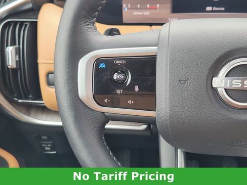 Used 2025 Nissan Armada SL image 27