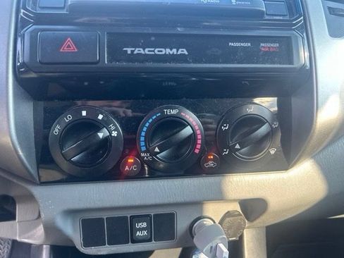 Used 2015 Toyota Tacoma 4x4 Double Cab w/ SR5 Package image 10