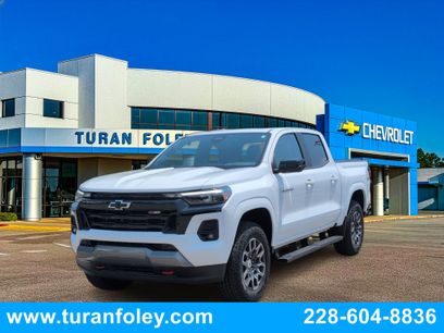 Used 2024 Chevrolet Colorado Z71 w/ Z71 Convenience Package 2