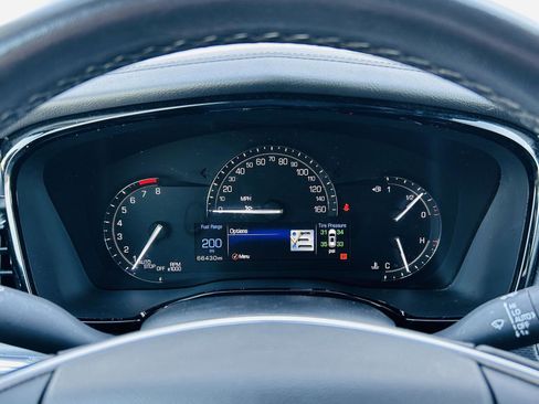 Used 2018 Cadillac XT5 Luxury w/ Driver Awareness Package image 21