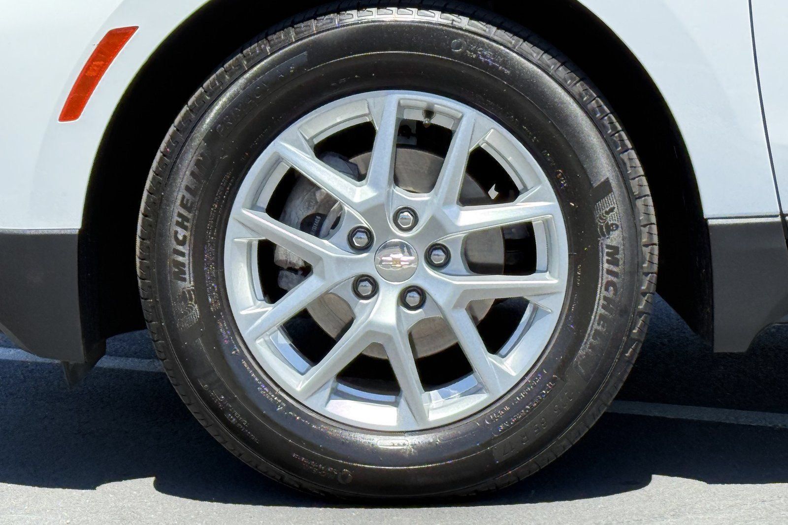 Used 2024 Chevrolet Equinox LS FWD image 14