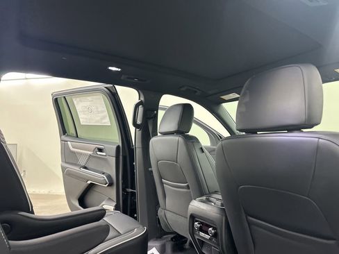 New 2026 GMC Acadia Denali w/ Super Cruise Package AWD/4WD image 19