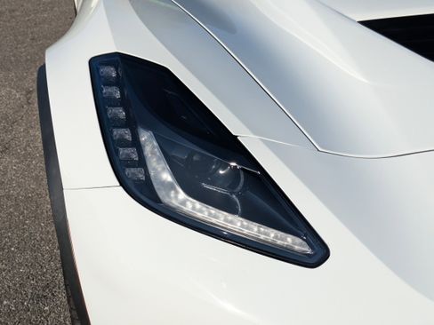 Used 2019 Chevrolet Corvette Z06 w/ Chrome Badge Package image 10