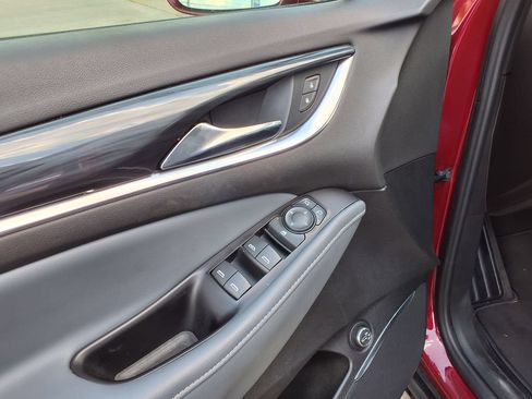 Used 2019 Buick Enclave Essence FWD image 19