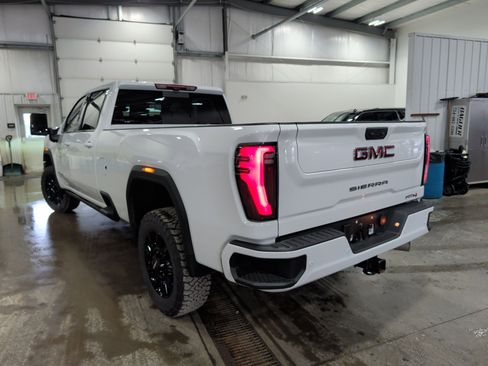 Used 2025 GMC Sierra 3500 AT4 w/ AT4 Premium Plus Package image 5