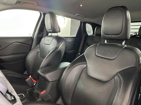 Used 2023 Jeep Cherokee Altitude Lux image 24