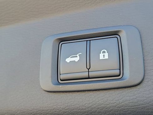 New 2026 Mitsubishi Outlander SE FWD image 12