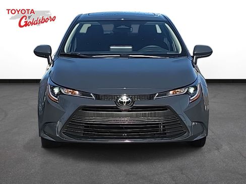 Used 2023 Toyota Corolla LE w/ LE Premium Package image 2