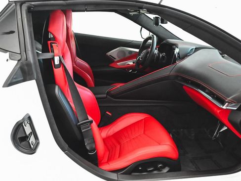 Used 2024 Chevrolet Corvette Stingray Premium Conv w/ 3LT RWD image 36
