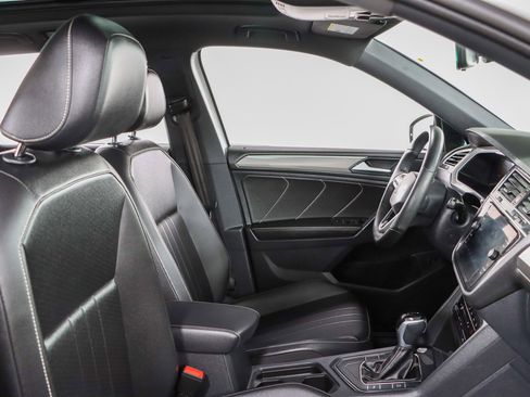 Used 2024 Volkswagen Tiguan SE R-Line FWD image 28