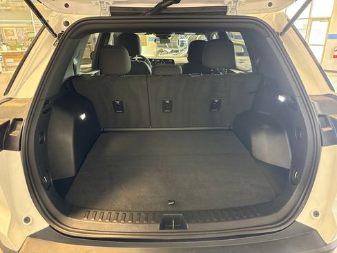Used 2026 Chevrolet Equinox LT AWD/4WD image 19