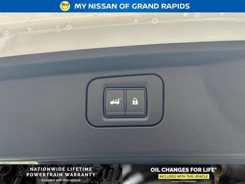 New 2026 Nissan Armada SL w/ Captain's Chari Seat Package AWD/4WD image 19