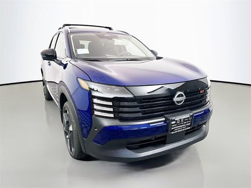New 2026 Nissan Kicks SR image 1