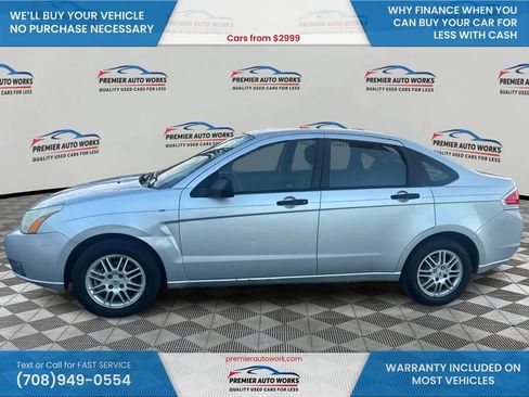 Used 2010 Ford Focus SE image 9