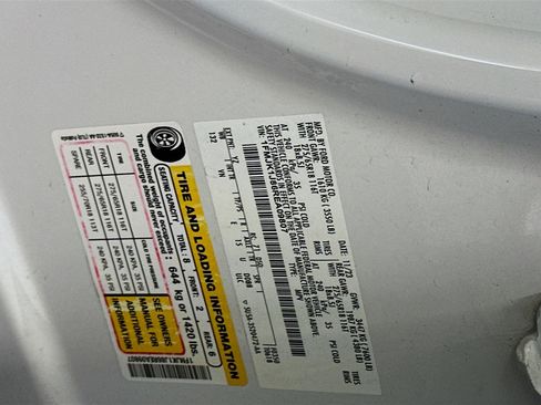 Used 2024 Ford Expedition Max XLT image 12