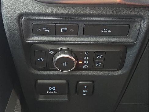 Used 2022 Ford F150 Lariat w/ Max Trailer Tow Package image 27