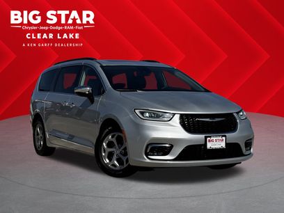 Used 2023 Chrysler Pacifica Limited