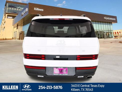 Used 2026 Hyundai Santa Fe SEL FWD image 8