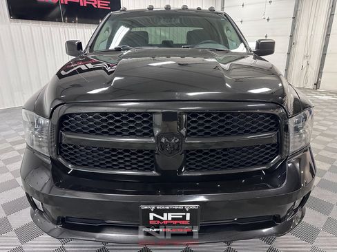 Used 2016 RAM 1500 Express w/ Black Ram 1500 Express Group AWD/4WD image 4