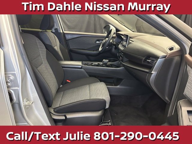 Used 2023 Nissan Rogue SV AWD/4WD image 15