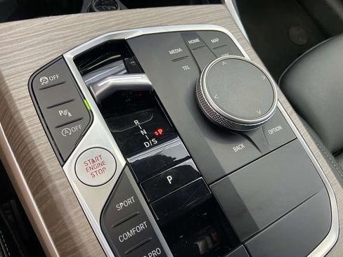 Used 2025 BMW 330i Sedan image 21