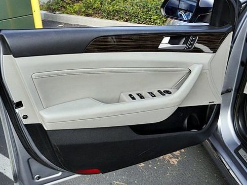 Used 2016 Hyundai Sonata Limited image 22