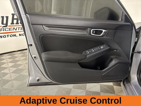 Used 2022 Honda Civic Sport image 8