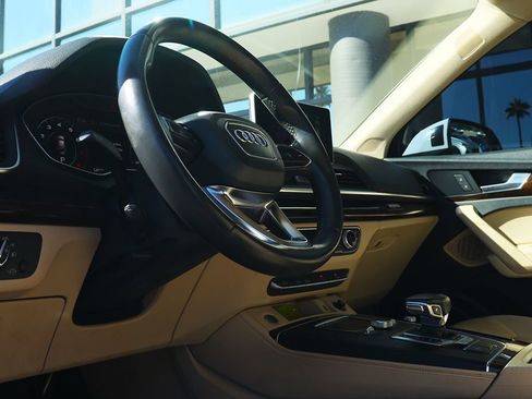 Used 2019 Audi Q5 Premium Plus w/ Premium Plus Package image 41