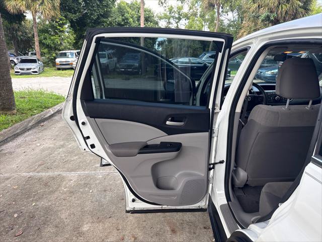 Used 2013 Honda CR-V LX image 24
