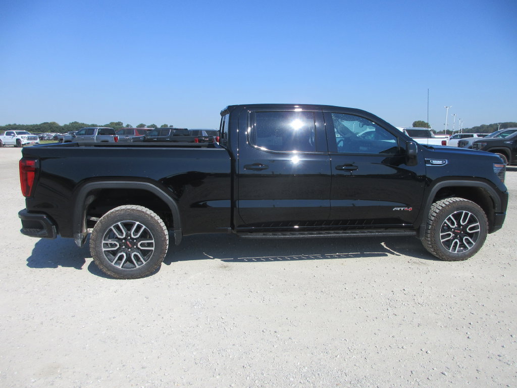 New 2026 GMC Sierra 1500 AT4 w/ AT4 Premium Package AWD/4WD image 4