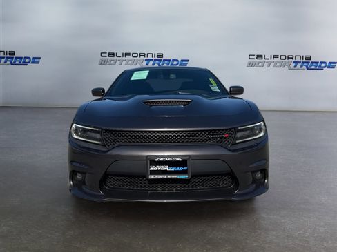 Used 2019 Dodge Charger GT w/ Performance Handling Group RWD image 2