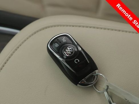 Used 2022 Buick Enclave Avenir w/ Avenir Technology Package AWD/4WD image 3