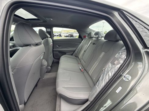 New 2026 Hyundai Elantra SEL Sport Premium FWD image 24