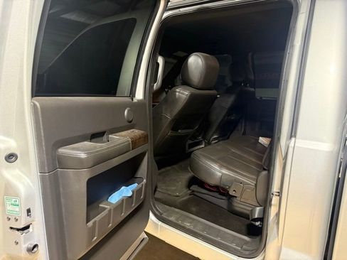 Used 2014 Ford F250 Platinum w/ FX4 Off-Road Package image 10