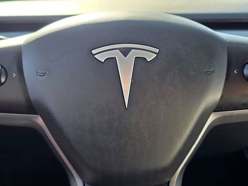 Used 2022 Tesla Model Y Performance image 34