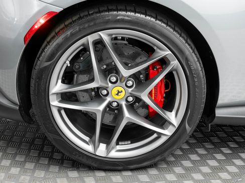 Certified 2024 Ferrari Roma image 41