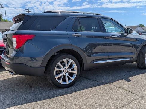 Used 2022 Ford Explorer Platinum w/ Equipment Group 601A AWD/4WD image 18