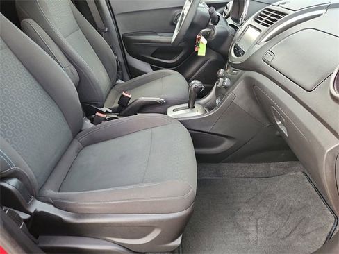 Used 2015 Chevrolet Trax LS image 24