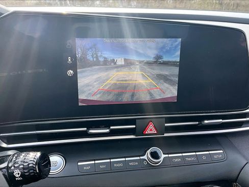 Used 2023 Hyundai Elantra SEL w/ Convenience Package image 27