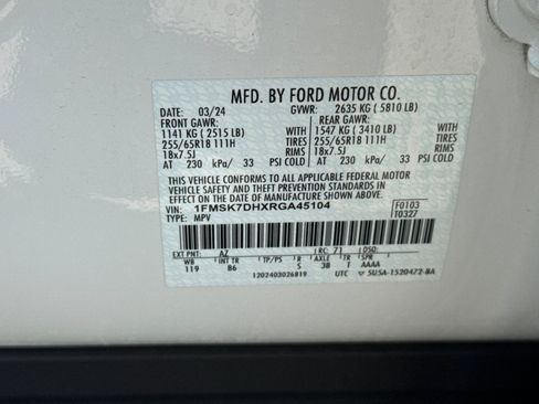 Used 2024 Ford Explorer XLT RWD image 30